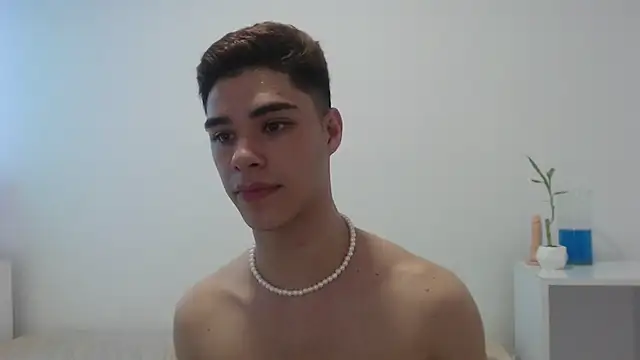 Snapshot of juanes_puthee chatting on March 21, 2025, 9:56 pm juanes puthee online show from March 21, 2025, 9:56 pm