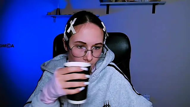 Snapshot of mona_cloud chatting on January 31, 2026, 8:29 pm mona cloud online show from January 31, 2026, 8:29 pm