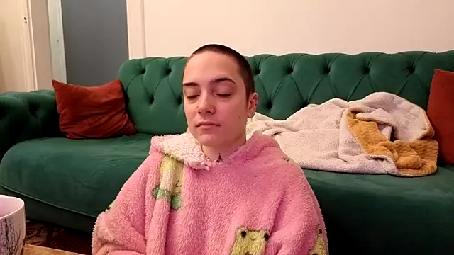 OllympeKaii online show from November 7, 2025, 4:01 am