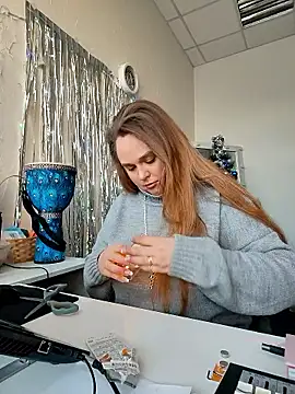 Juicy PeachLux online show from January 15, 2026, 7:35 am