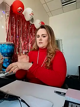 Juicy PeachLux online show from March 13, 2026, 8:43 am