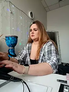 Juicy PeachLux online show from March 21, 2026, 6:51 am