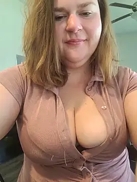 Snapshot of Bigmouthbitch chatting on September 13, 2025, 4:29 pm Bigmouthbitch online show from September 13, 2025, 4:29 pm