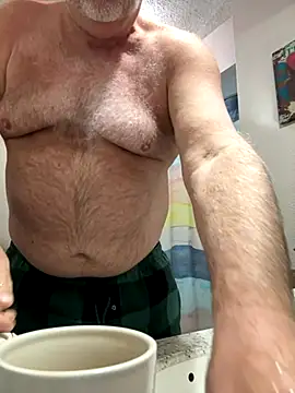 superbearboss online show from November 12, 2025, 4:29 pm