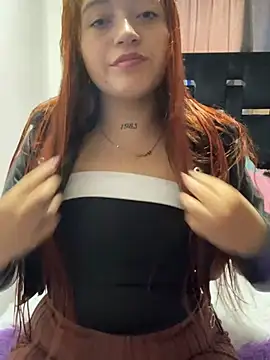 Snapshot of Karina_Leon chatting on February 21, 2026, 7:59 pm Karina Leon online show from February 21, 2026, 7:59 pm