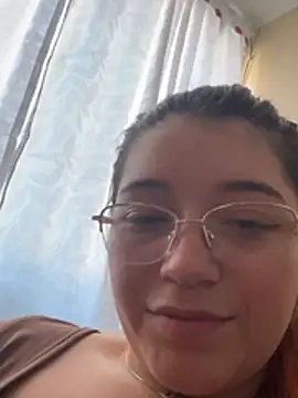 Snapshot of Karina_Leon chatting on April 18, 2026, 7:58 pm Karina Leon online show from April 18, 2026, 7:58 pm