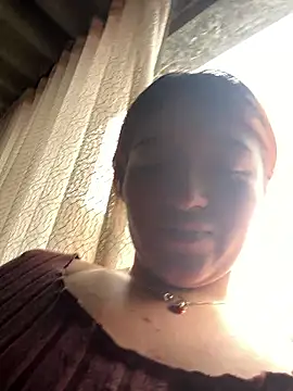 Snapshot of Karina_Leon chatting on April 19, 2026, 7:05 pm Karina Leon online show from April 19, 2026, 7:05 pm