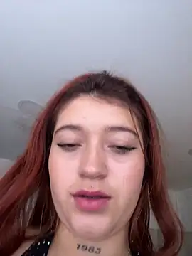 Snapshot of Karina_Leon chatting on May 13, 2026, 8:06 pm Karina Leon online show from May 13, 2026, 8:06 pm