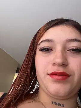 Snapshot of Karina_Leon chatting on May 15, 2026, 9:33 pm Karina Leon online show from May 15, 2026, 9:33 pm
