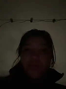 Snapshot of Karina_Leon chatting on June 30, 2026, 4:35 am Karina Leon online show from June 30, 2026, 4:35 am