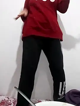 Snapshot of saraaxx1 chatting on March 13, 2025, 2:49 am saraaxx1 online show from March 13, 2025, 2:49 am