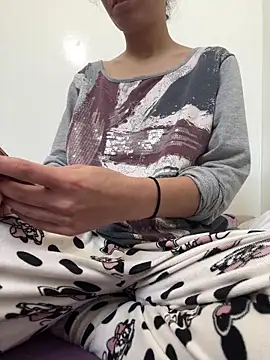 saraaxx1 online show from March 13, 2026, 11:28 am