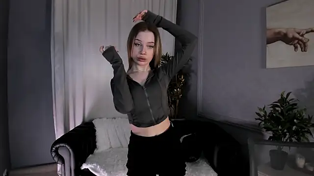 Snapshot of Heydoraa_ chatting on March 6, 2025, 4:30 am Heydoraa online show from March 6, 2025, 4:30 am