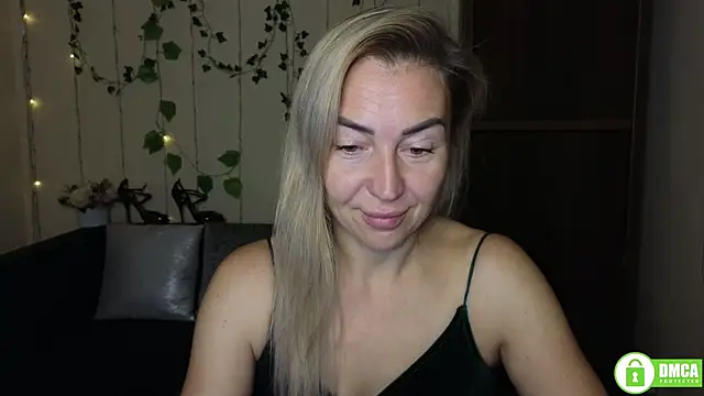 Kiss julli88I online show from November 4, 2025, 6:29 pm