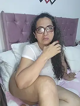 AlessandraLeroy online show from February 8, 2026, 2:59 am