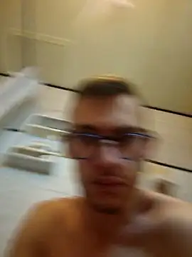 Yukysama79 online show from November 24, 2025, 10:37 am