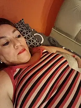 Luna-nevada online show from October 5, 2025, 2:54 am