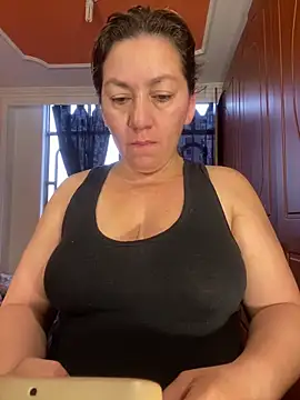 Luna-nevada online show from March 14, 2026, 1:27 pm