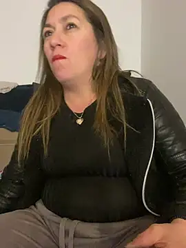 Snapshot of Luna-nevada chatting on July 14, 2026, 11:32 pm Luna-nevada online show from July 14, 2026, 11:32 pm