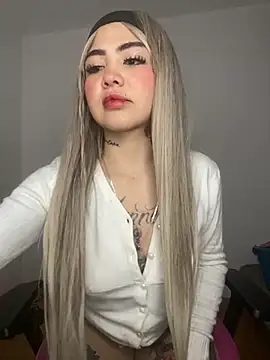 Mia cullen  online show from October 11, 2025, 1:38 am