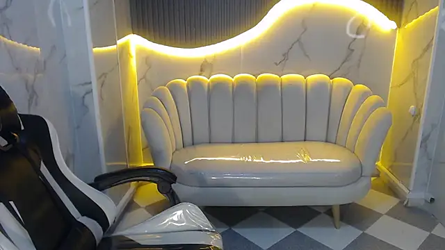  wendy b online show from September 24, 2025, 8:01 pm