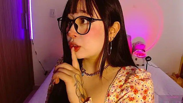 Oliviargf online show from March 29, 2026, 12:16 pm