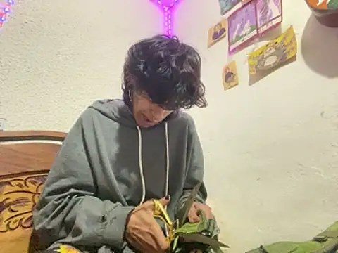 kirito kun online show from March 29, 2026, 10:43 pm