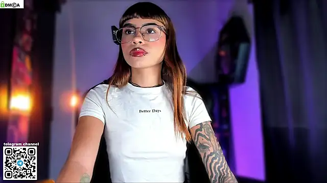 sofiafenty online show from November 27, 2025, 6:10 pm