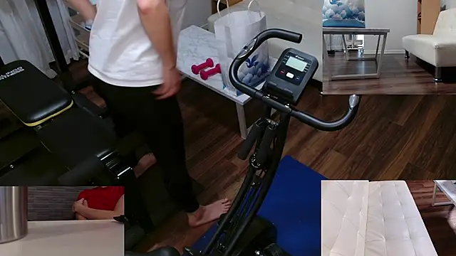 Snapshot of Stretch-man chatting on February 24, 2026, 6:11 am Stretch-man online show from February 24, 2026, 6:11 am