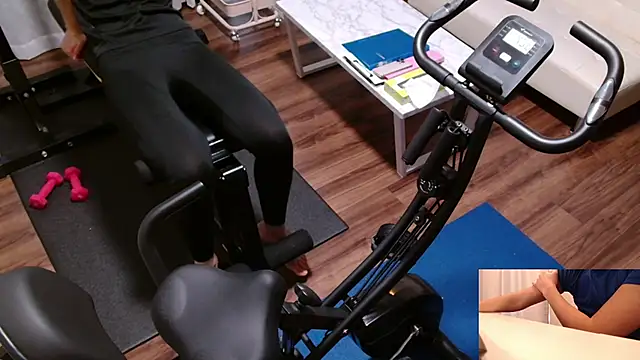 Snapshot of Stretch-man chatting on March 3, 2026, 4:29 am Stretch-man online show from March 3, 2026, 4:29 am