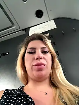 Snapshot of Alicedream5 chatting on September 12, 2025, 3:34 pm Alicedream5 online show from September 12, 2025, 3:34 pm