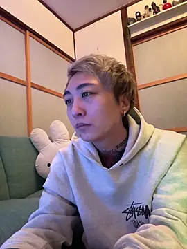 Snapshot of ryokunero chatting on March 8, 2025, 12:09 pm ryokunero online show from March 8, 2025, 12:09 pm