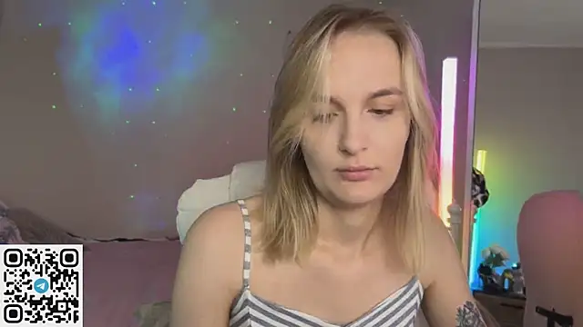  Vikky Moon  online show from July 2, 2026, 12:54 am