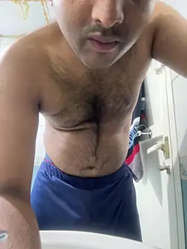 Snapshot of MIRTHICK2002 chatting on March 14, 2025, 8:32 am MIRTHICK2002 online show from March 14, 2025, 8:32 am