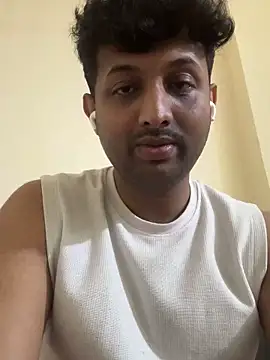 Snapshot of MIRTHICK2002 chatting on September 13, 2025, 10:37 am MIRTHICK2002 online show from September 13, 2025, 10:37 am