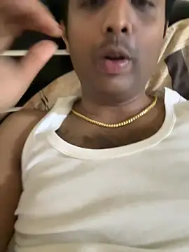 Snapshot of MIRTHICK2002 chatting on March 13, 2026, 9:21 pm MIRTHICK2002 online show from March 13, 2026, 9:21 pm