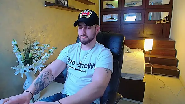 Snapshot of MatiasDean chatting on March 14, 2025, 5:38 am MatiasDean online show from March 14, 2025, 5:38 am