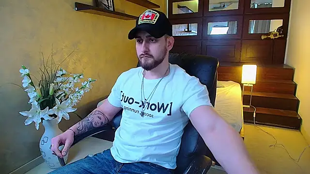 Snapshot of MatiasDean chatting on March 14, 2025, 8:42 am MatiasDean online show from March 14, 2025, 8:42 am