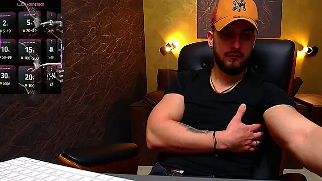 Snapshot of MatiasDean chatting on October 6, 2025, 4:54 am MatiasDean online show from October 6, 2025, 4:54 am