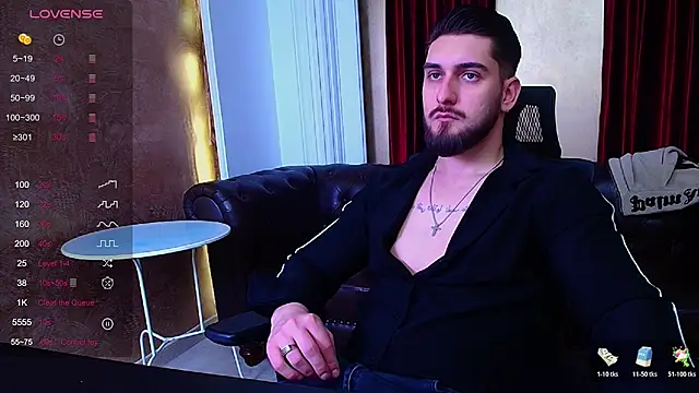 Snapshot of MatiasDean chatting on October 17, 2025, 10:40 am MatiasDean online show from October 17, 2025, 10:40 am