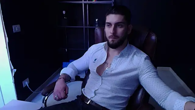 Snapshot of MatiasDean chatting on October 20, 2025, 10:38 am MatiasDean online show from October 20, 2025, 10:38 am