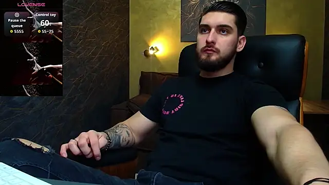 Snapshot of MatiasDean chatting on October 26, 2025, 11:38 am MatiasDean online show from October 26, 2025, 11:38 am