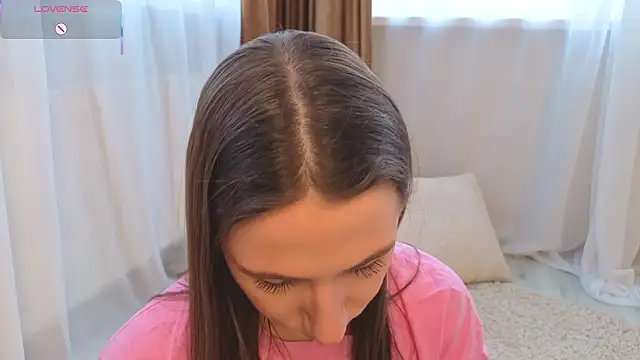 Kira mindnes online show from February 8, 2026, 6:06 am