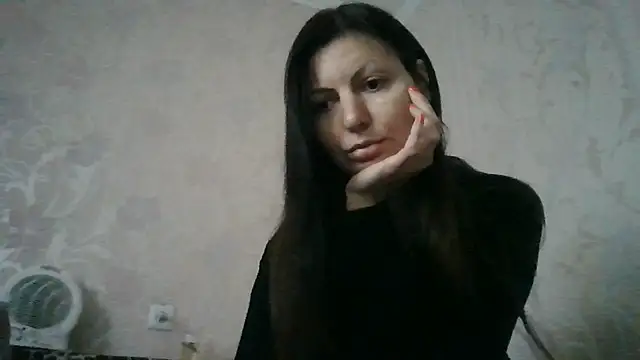 AliseWats online show from October 2, 2025, 2:13 pm