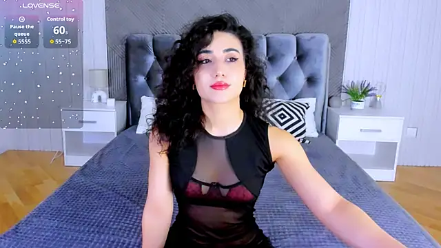 Maya Rogerss online show from November 24, 2025, 2:28 pm