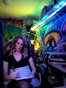 Snapshot of AlicePayne chatting on January 16, 2026, 5:11 am AlicePayne online show from January 16, 2026, 5:11 am