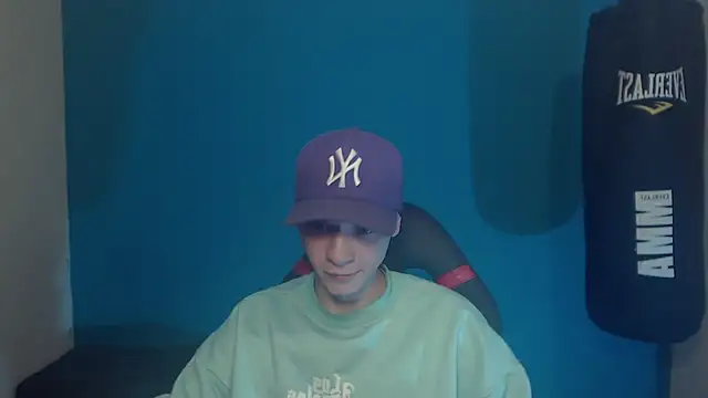 Snapshot of Burperking420_ chatting on September 8, 2025, 7:35 pm Burperking420 online show from September 8, 2025, 7:35 pm