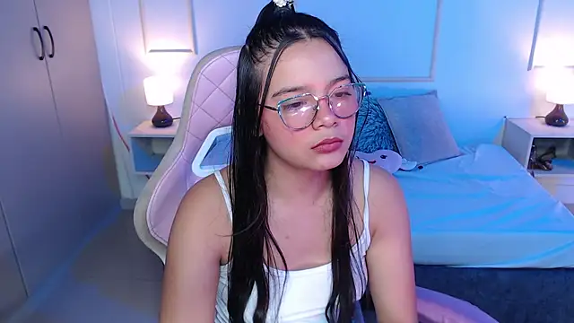 lilly 1948 online show from March 15, 2025, 10:11 pm