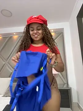 AlesiaCooper online show from November 22, 2025, 8:19 pm