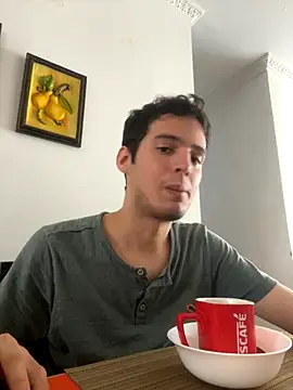 Snapshot of Thiagobb7 chatting on October 25, 2025, 2:35 pm Thiagobb7 online show from October 25, 2025, 2:35 pm